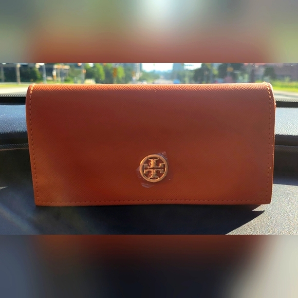 Tory Burch glass - Picture 3 of 5